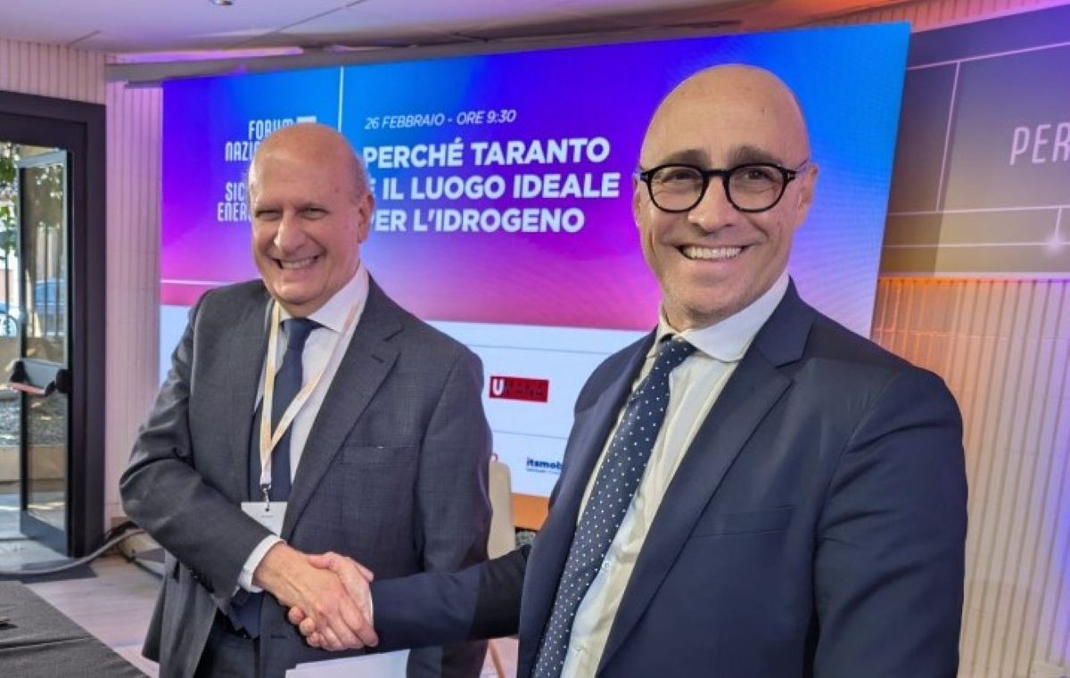 Transizione energetica, Taranto si fa laboratorio per l’idrogeno: il sindaco Bitetti firma protocollo per la bonifica Transizione energetica, Taranto si fa laboratorio per l’idrogeno: il sindaco Bitetti firma protocollo per la bonifica