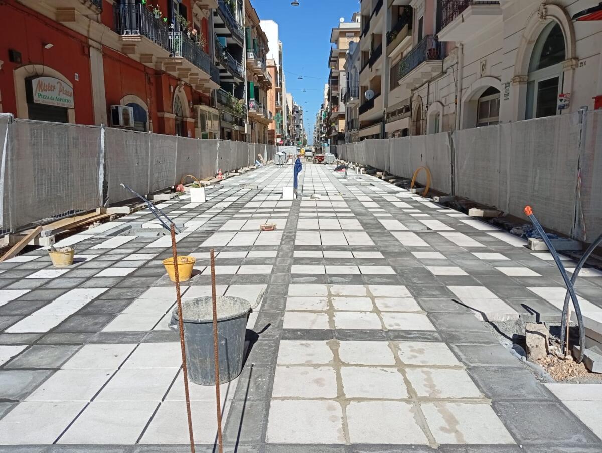 Galleria foto 'Bari, vanno avanti i lavori in via Argiro e via Manzoni: da lunedì nuove chiusure' - foto 1