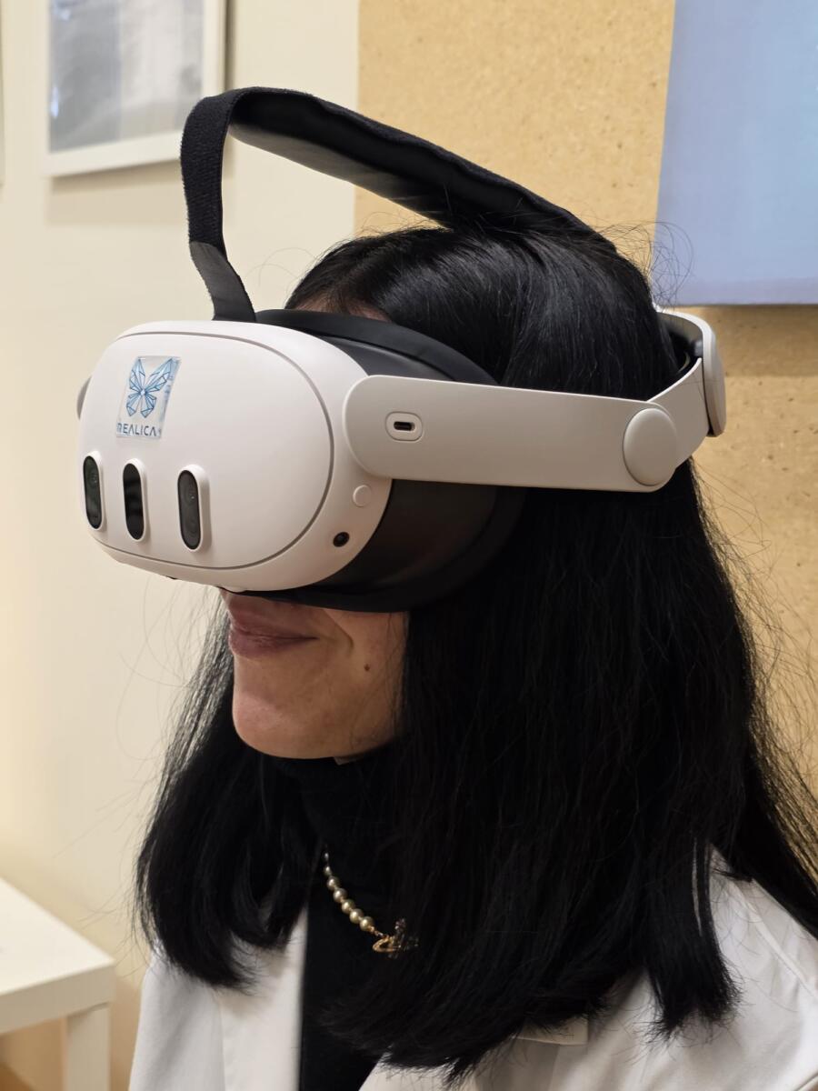 Bari, all’Istituto tumori arrivano visori di realtà virtuale per ridurre ansia e stress nelle cure oncologiche Bari, all’Istituto tumori arrivano visori di realtà virtuale per ridurre ansia e stress nelle cure oncologiche