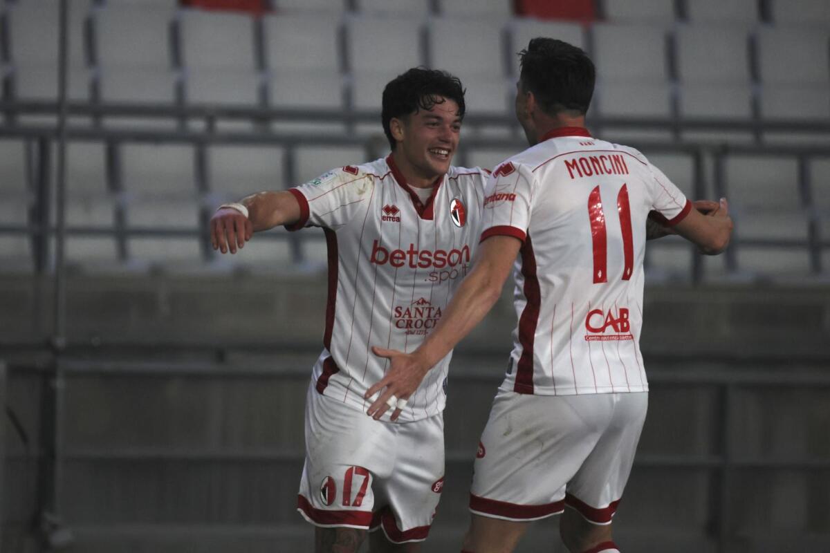Galleria foto 'Serie B, il Bari batte l’Empoli 2-1 e si porta al quintultimo posto' - foto 1