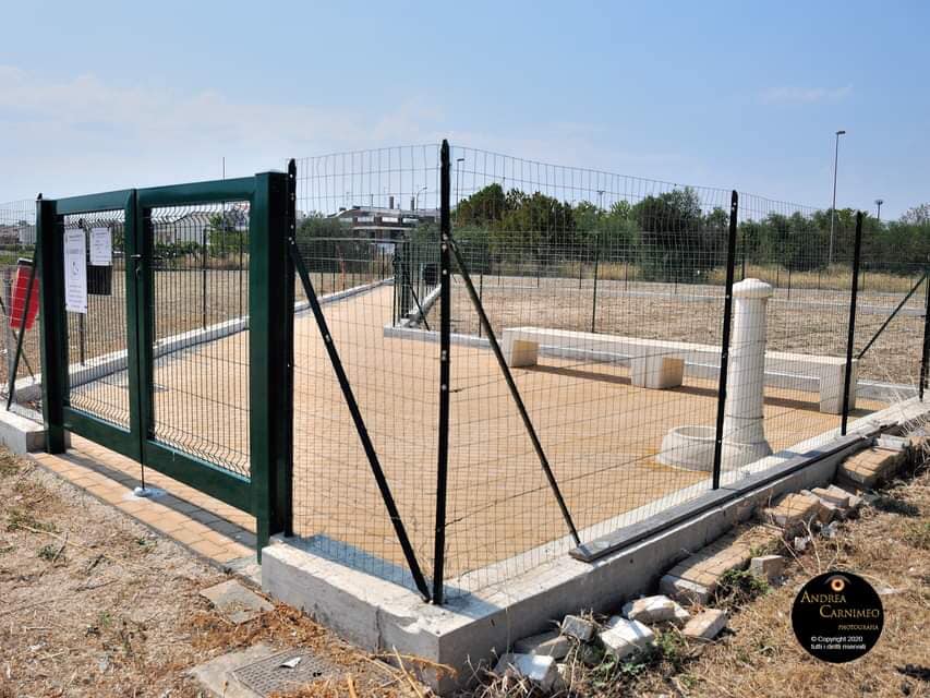 Galleria foto 'Bitritto, individuata una nuova area per i cani e scoppia la polemica sulla manutenzione' - foto 1