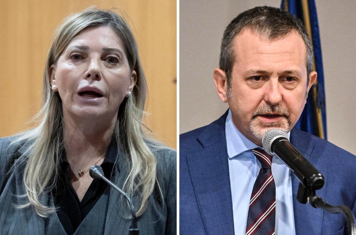 Galleria foto 'Bartolozzi e Delmastro lasciano l’incarico, Meloni: «Ora fuori Santanchè». Ma è braccio di ferro' - foto 1