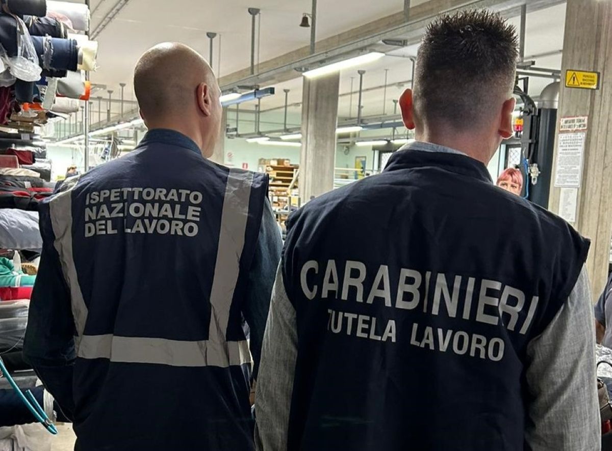 Galleria foto 'Lavoro nero e poca sicurezza nelle aziende salentine, denunciati 33 imprenditori: multe per 274mila euro' - foto 1