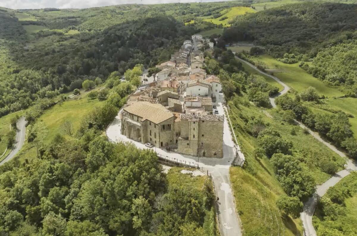 Galleria foto 'Celle di San Vito, il comune più piccolo della Puglia è senza medico di base: «Diritto alla salute negato»' - foto 1