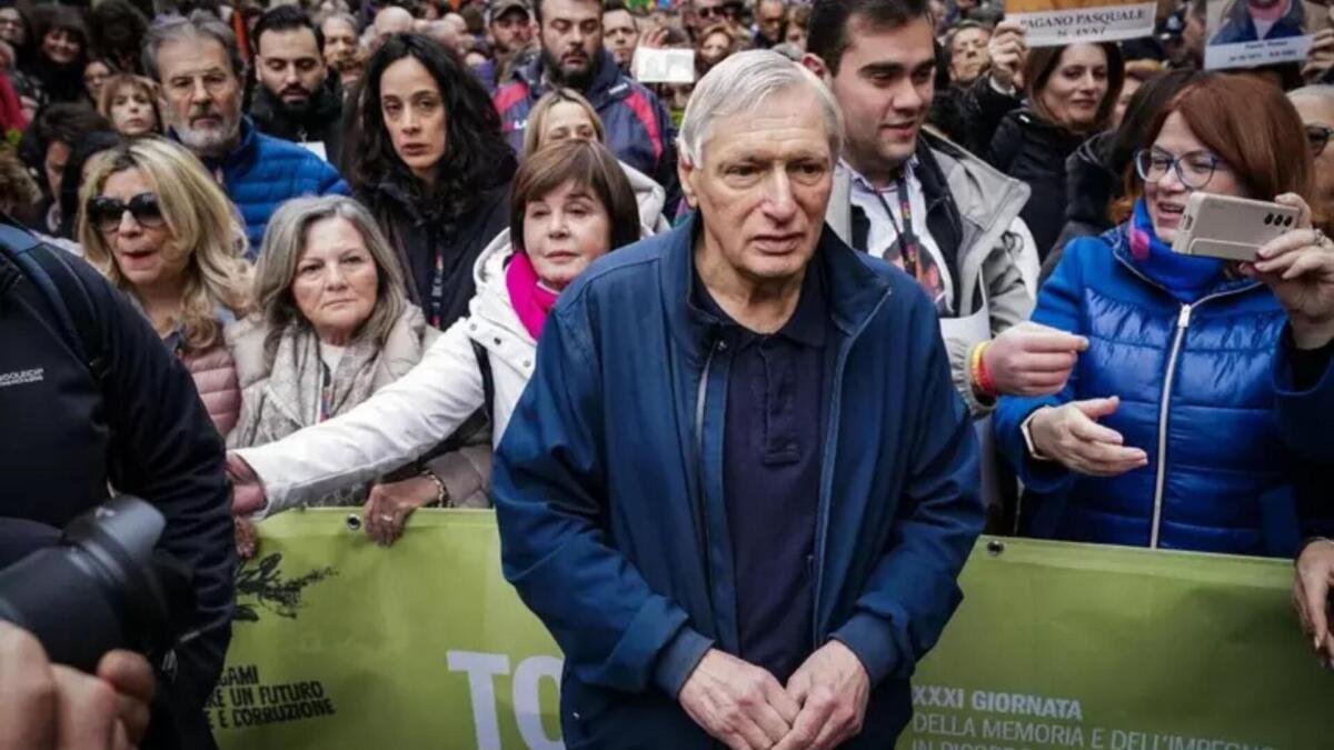 Galleria foto 'Torino: al corteo di Libera contro le mafie, don Ciotti: «Sono in continua trasformazione»' - foto 1
