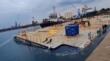 Taranto, piattaforma galleggiante rischia di affondare nel porto: in corso le operazioni per stabilizzarla