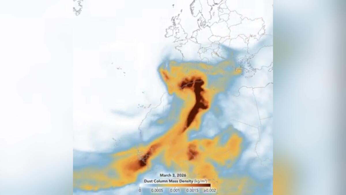 Galleria foto 'Polveri rosse del deserto Sahara raggiungono la Puglia, le immagini diffuse dalla Nasa – VIDEO' - foto 1