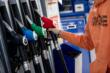 Prezzo dei carburanti, i gestori delle stazioni di rirornimento: «Serve tagliare le accise»