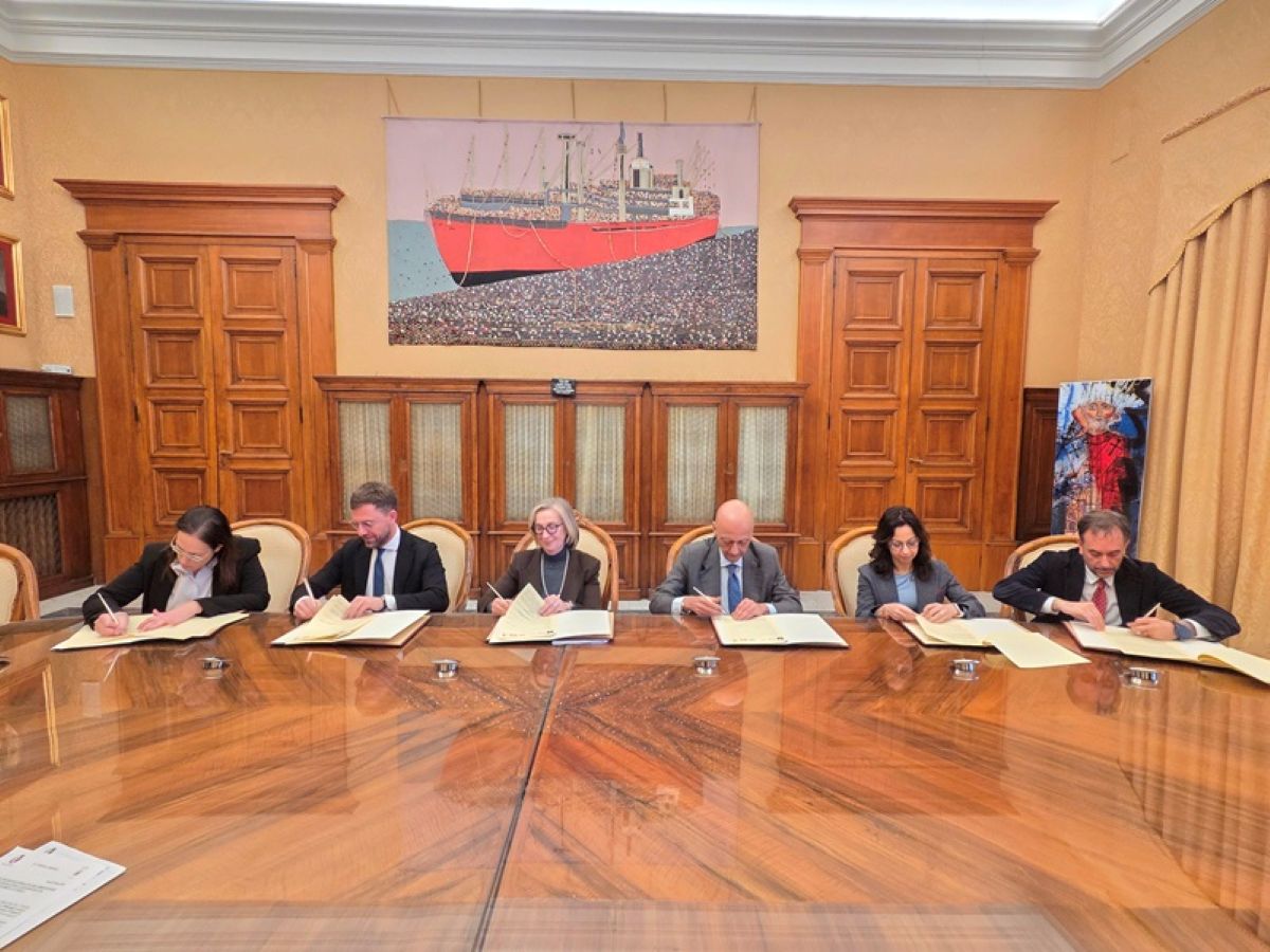Galleria foto 'Barbonismo domestico, a Bari nasce una rete tra istituzioni per gestire i casi di accumulo seriale' - foto 1