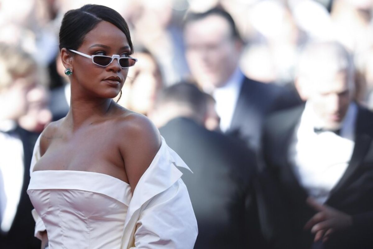 Galleria foto 'Colpi di fucile contro la casa di Rihanna in California, fermata una donna di circa 30 anni' - foto 1
