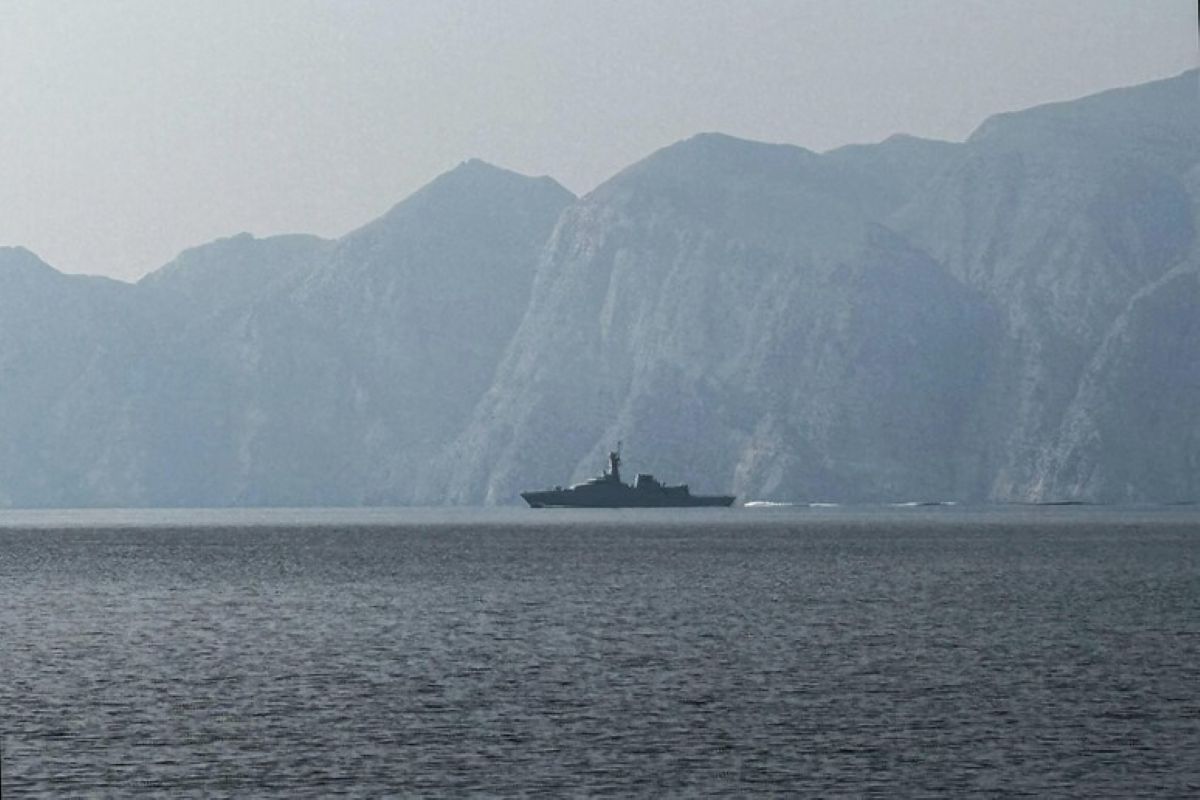 Galleria foto 'L’ultimatum di Trump: «Hormuz apra entro 48 ore». L’Iran replica: «Colpiremo infrastrutture energetiche Usa»' - foto 1