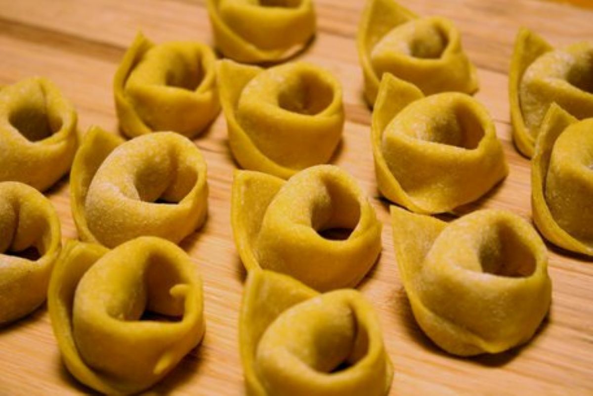 Galleria foto 'La denuncia di un consumatore: «Muffa in una confezione di tortellini Rana». La replica dell’azienda' - foto 1