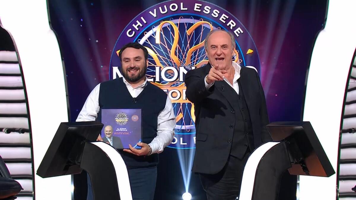 Galleria foto 'Taranto, Valerio vince 200mila euro a “Chi vuol essere milionario”: «Vorrei fare qualcosa per i bimbi dell’oncologico»' - foto 1