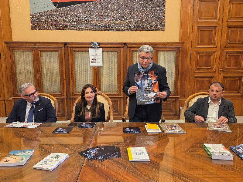 Da Alda Merini all’IA: torna “Parole per la libertà”, il festival che porta la letteratura civile in 25 piazze pugliesi Da Alda Merini all’IA: torna “Parole per la libertà”, il festival che porta la letteratura civile in 25 piazze pugliesi