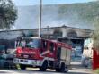 Cagnano Varano, incendio in un capannone di materiale edile nel Foggiano: gravi danni interni
