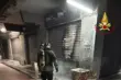 Incendio in palestra a Brindisi, si sospetta di natura dolosa. In fiamme anche un’auto in città
