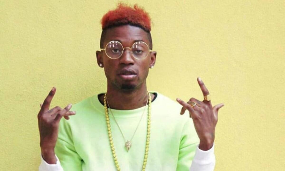 Il trapper Bello Figo Gu a processo per violenza sessuale a Bergamo Il trapper Bello Figo Gu a processo per violenza sessuale a Bergamo