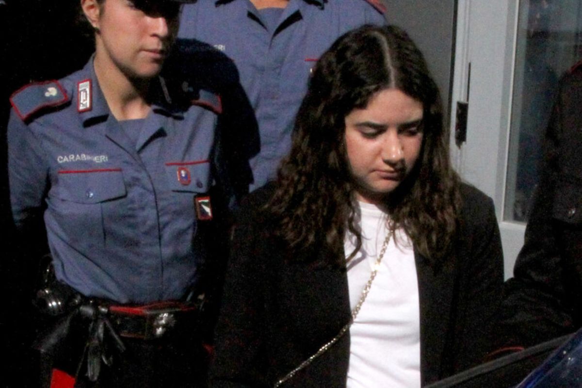 Galleria foto 'Neonati sepolti nel giardino di casa, Chiara Pertolini condannata a 24 anni e tre mesi di reclusione' - foto 1