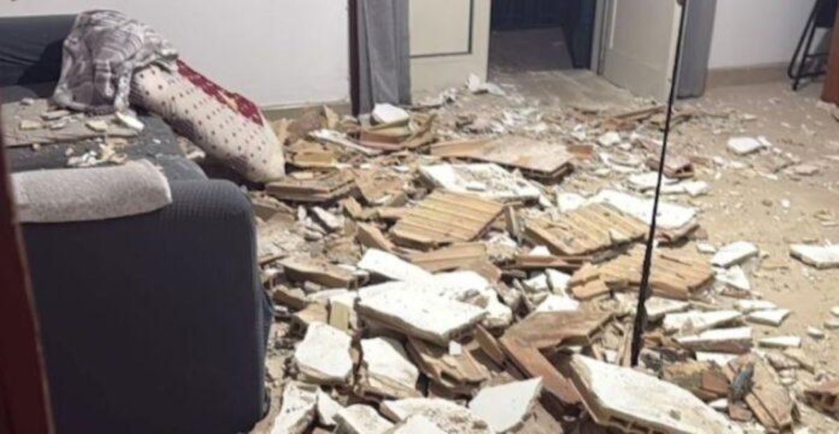 Galleria foto 'Monteroni di Lecce, crolla il solaio in un’abitazione: ferita una 57enne, travolta mentre guarda la tv' - foto 1