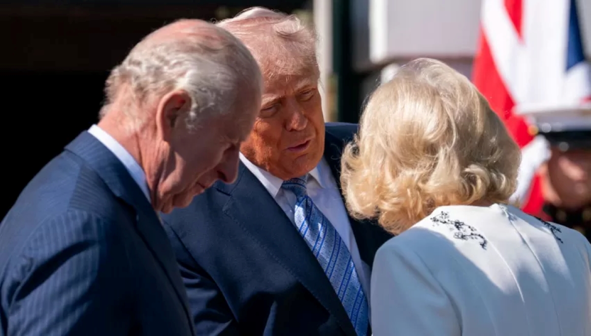 Galleria foto 'I reali inglesi da Trump: incontri a porte chiuse per evitare le provocazioni del Tycoon' - foto 1
