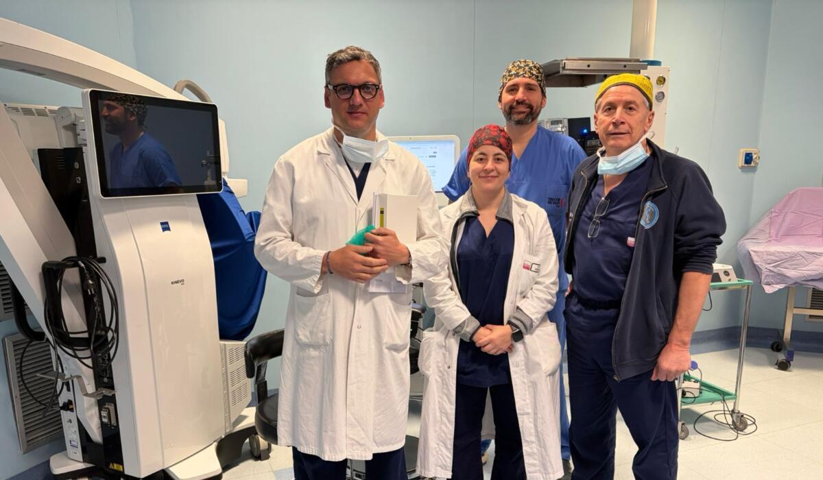 Galleria foto 'Taranto nuova frontiera contro l’epilessia: impiantato il primo “pacemaker” cerebrale in Puglia' - foto 1