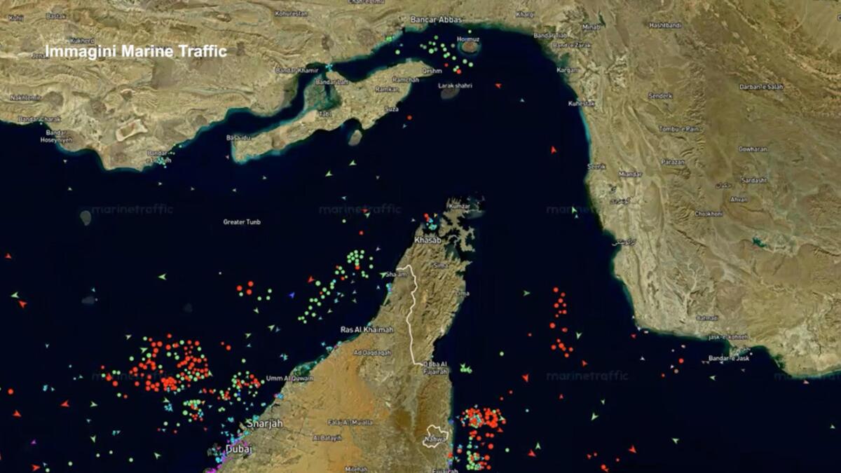 Galleria foto 'Effetto Hormuz, giù il prezzo del petrolio mentre volano le Borse. Giorgetti predica calma: «Scenari cambiano ogni giorno»' - foto 1