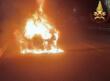 Paura nel Salento, auto a fuoco mentre viaggia sulla statale 16 verso Maglie: in salvo il conducente