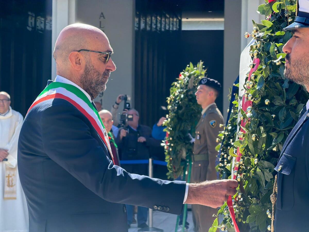 Festa della Liberazione, il sindaco di Bari: «Il 25 aprile è scomodo ma la Resistenza non è finita» Festa della Liberazione, il sindaco di Bari: «Il 25 aprile è scomodo ma la Resistenza non è finita»
