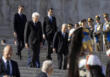 Festa della Liberazione, Mattarella depone una corona d’alloro all’Altare della Patria