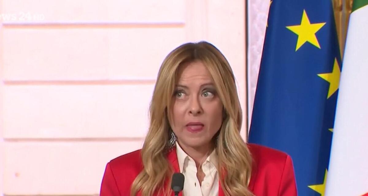 Hormuz riaperto, missione navale e libertà di navigazione al centro del vertice a Parigi