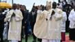 Il Papa in Camerun: «La grandezza di un paese non si misura dalla sua ricchezza. L’Africa sia liberata dalla corruzione»