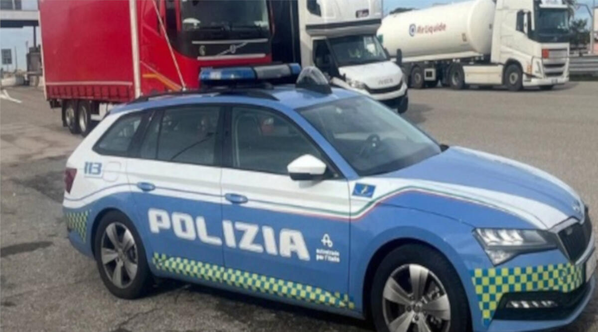 Tachigrafi manomessi e tempi di guida alterati, maxi multa per un’azienda di trasporti del Barese Tachigrafi manomessi e tempi di guida alterati, maxi multa per un’azienda di trasporti del Barese