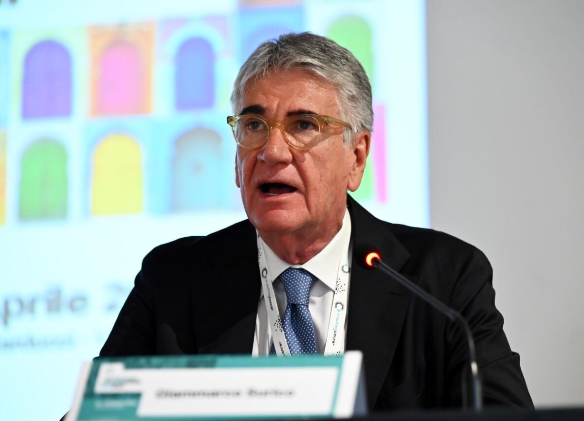 Lotta al cancro, l’oncologo Surico premiato a Bari: «La rete oncologica pugliese è realtà» – FOTO