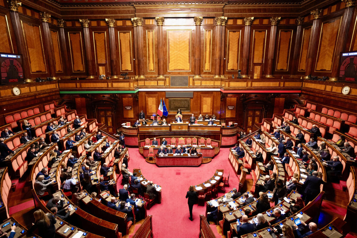 Galleria foto 'Decreto sicurezza, la maggioranza costretta alla corsa contro il tempo: le opposizioni annunciano ostruzionismo' - foto 1