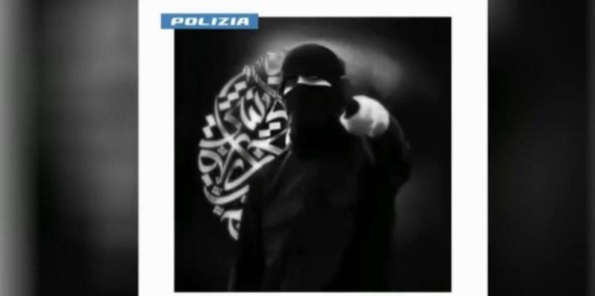Firenze, 15enne arrestato per propaganda e arruolamento terroristico Firenze, 15enne arrestato per propaganda e arruolamento terroristico