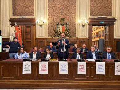 Bari punta all’Europa: ufficiale la candidatura a “Capitale del piccolo commercio 2027”