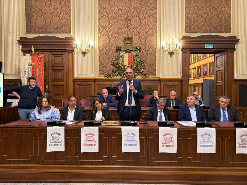 Bari punta all’Europa: ufficiale la candidatura a “Capitale del piccolo commercio 2027”
