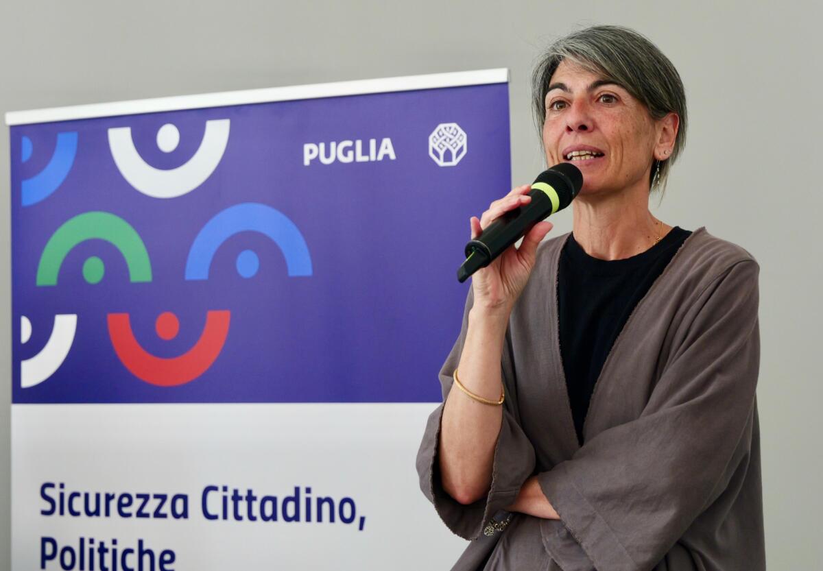 Politiche migratorie, la Puglia lancia il nuovo Piano regionale e ricorda Sako: «Uniti contro il clima d’odio»