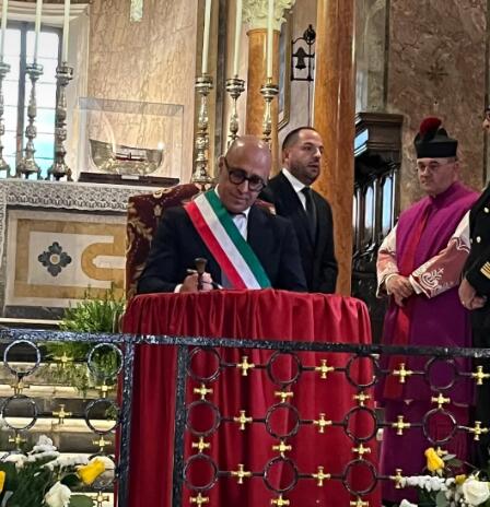 Galleria foto 'Taranto celebra San Cataldo: il rito de “u’ pregge” apre i festeggiamenti – FOTO' - foto 2