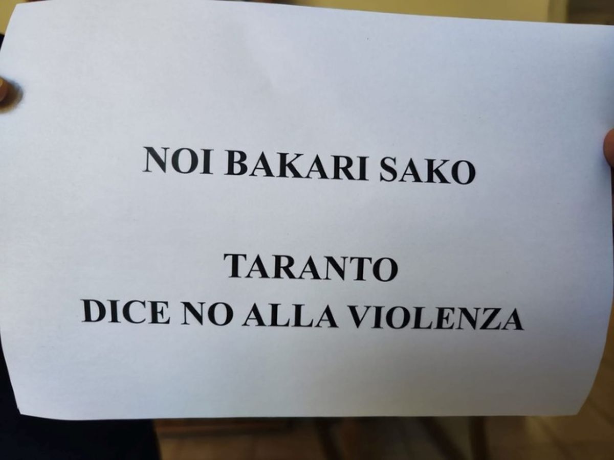 Omicidio Sako, Taranto contro il razzismo: minuto di silenzio e solidarietà delle istituzioni in Consiglio comunale Omicidio Sako, Taranto contro il razzismo: minuto di silenzio e solidarietà delle istituzioni in Consiglio comunale