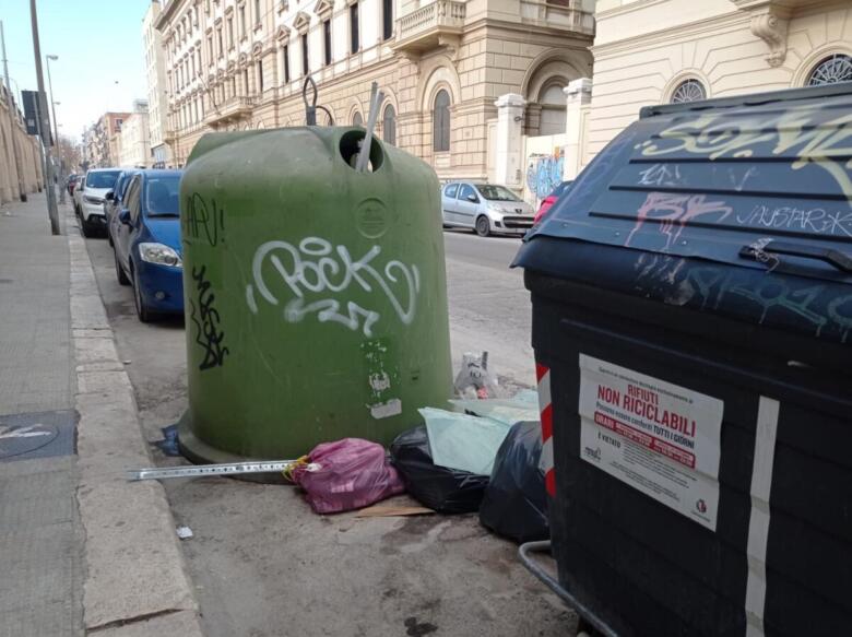 abbandono rifiuti bari