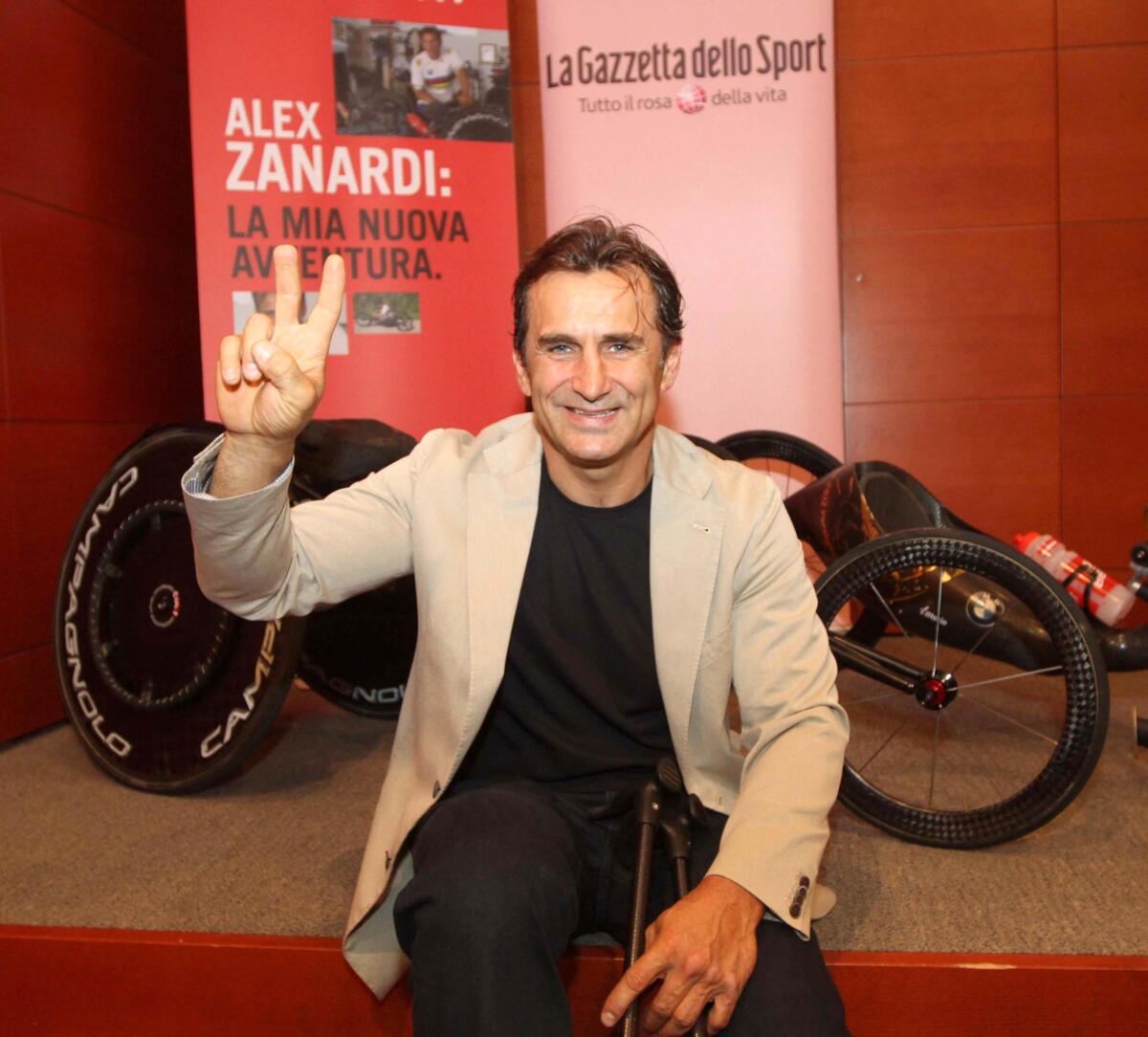 Galleria foto 'Addio ad Alex Zanardi, l’ex pilota di Formula 1 e atleta-simbolo del paralimpismo è morto a 59 anni' - foto 1