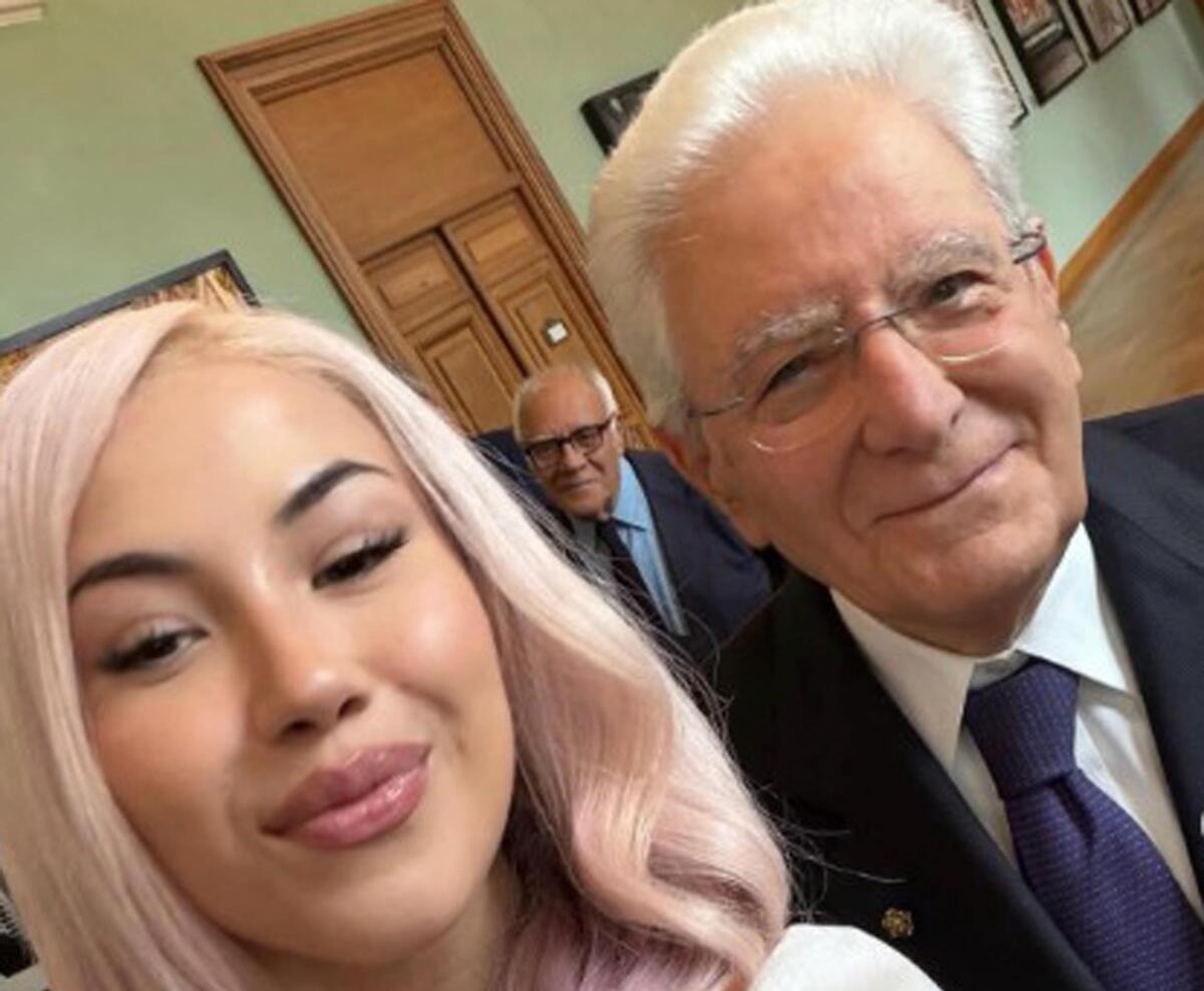 Galleria foto 'Artisti da Mattarella per i 145 anni della Siae. Anna Pepe: «Grazie per l’invito Mr President»' - foto 1