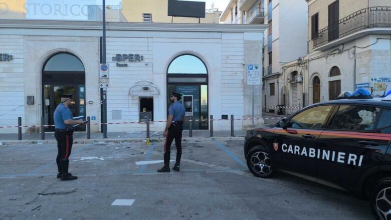assalto bancomat manfredonia