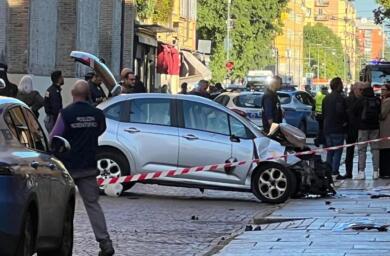Auto sulla folla a Modena, lo psichiatra: «Probabile che El Koudri abbia sospeso l’assunzione di farmaci»