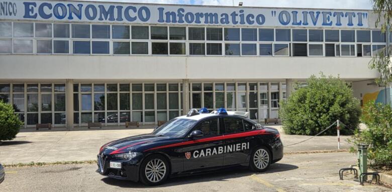 carabinieri scuola lecce