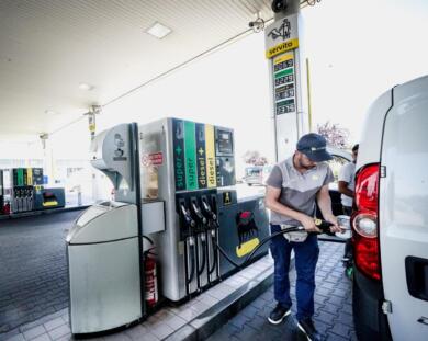 Carburanti, taglio delle accise esteso fino al 6 giugno: sul gasolio passa da 20 a 10 centesimi
