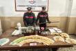 Lecce, garage trasformato in bazar della droga: arrestato 25enne, trovati anche 10mila euro e un fucile