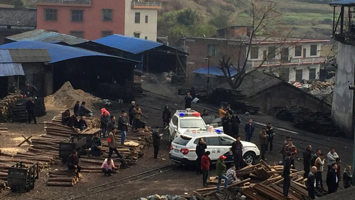 Esplosione in una miniera di carbone in Cina, oltre 80 i morti: una decina i dispersi Esplosione in una miniera di carbone in Cina, oltre 80 i morti: una decina i dispersi
