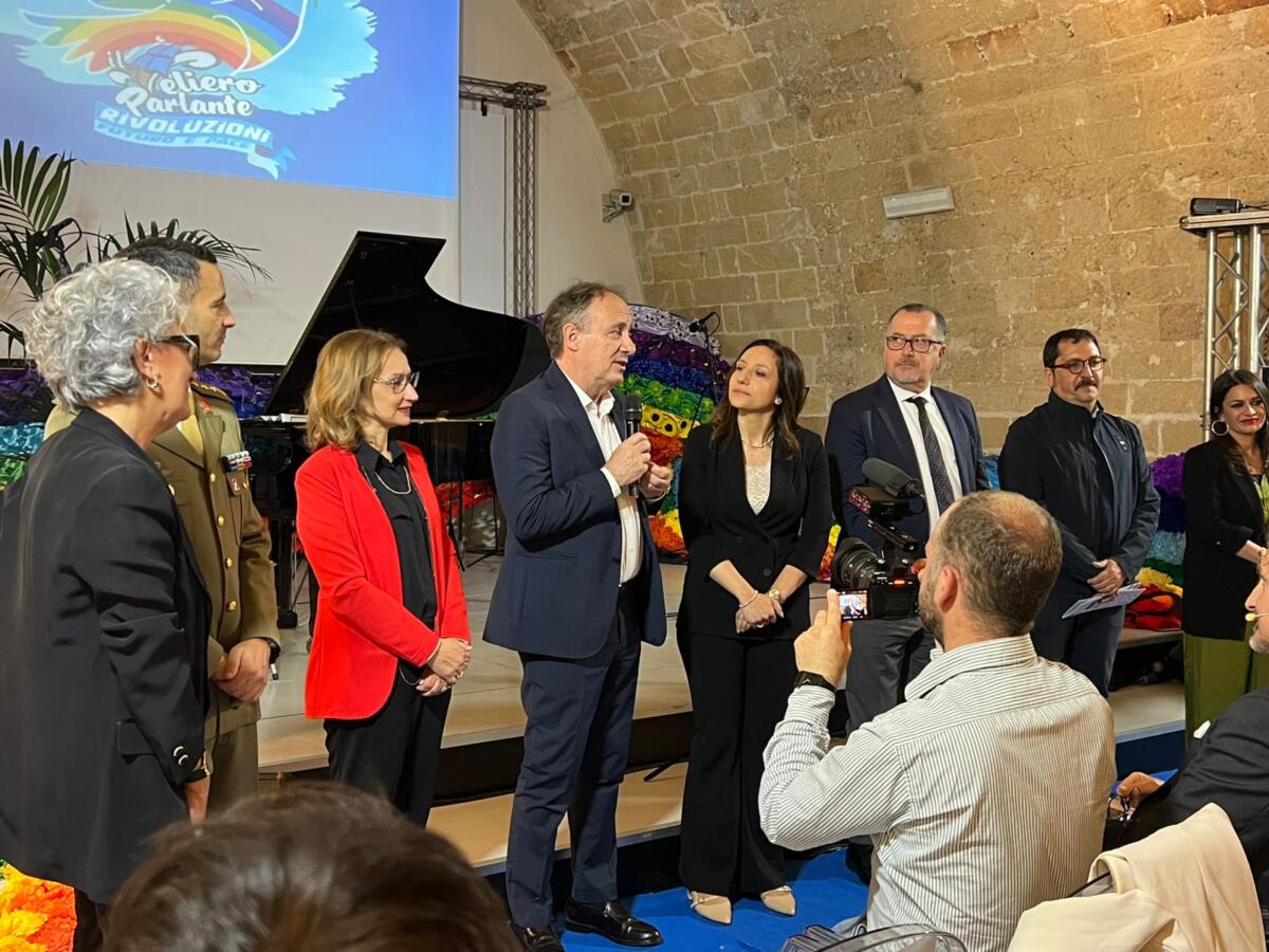 Galleria foto 'Copertino, inaugurata l’edizione 2026 del “Veliero parlante”: rivoluzioni educative tra pace, futuro e comunità' - foto 4